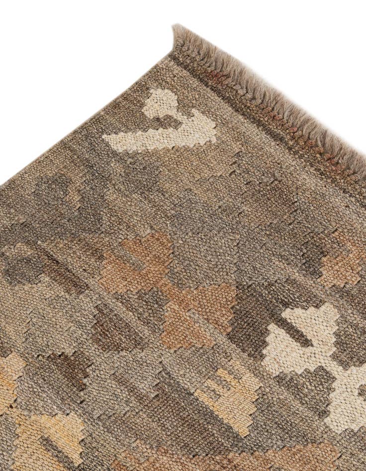 Detail image of 3' 2 x 5'  Hand Woven Kilim Maymana Wool Rug