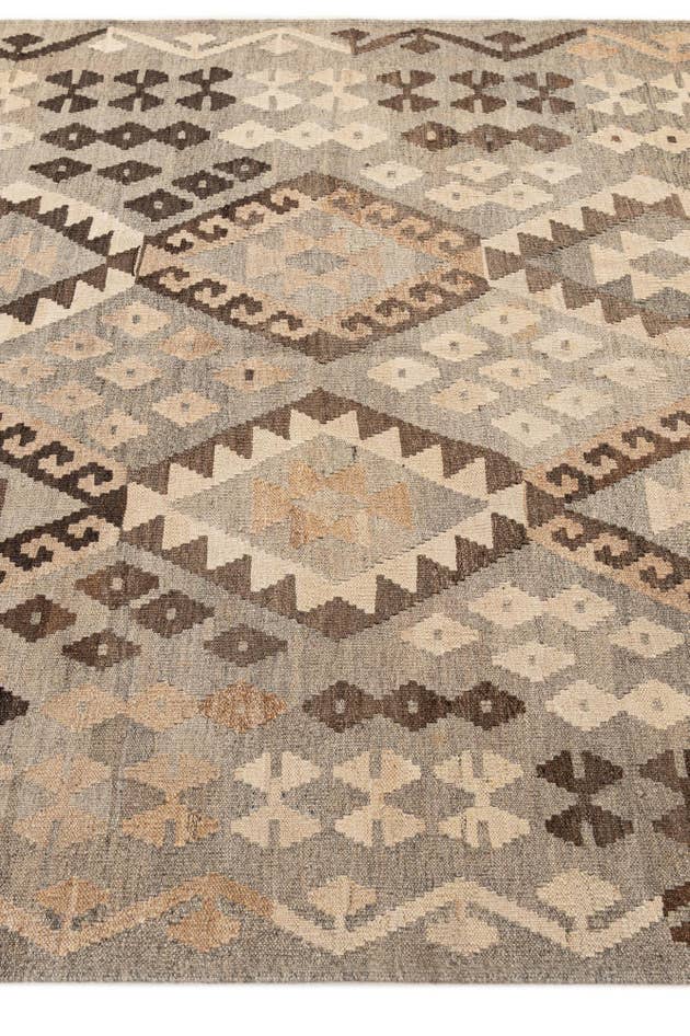 Detail image of 5' 2 x 6' 6 Hand Woven Kilim Maymana Wool Rug