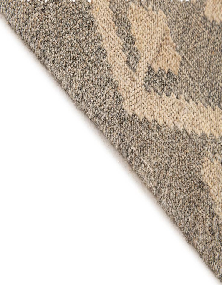 Detail image of 5' 2 x 6' 6  Hand Woven Kilim Maymana Wool Rug