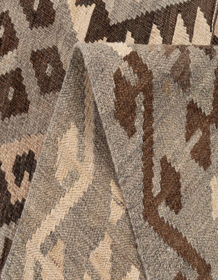 Detail image of 5' 2 x 6' 6  Hand Woven Kilim Maymana Wool Rug