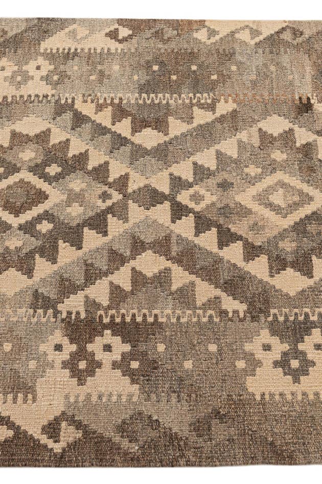 Detail image of 2' 9 x 4' 2 Hand Woven Kilim Maymana Wool Rug