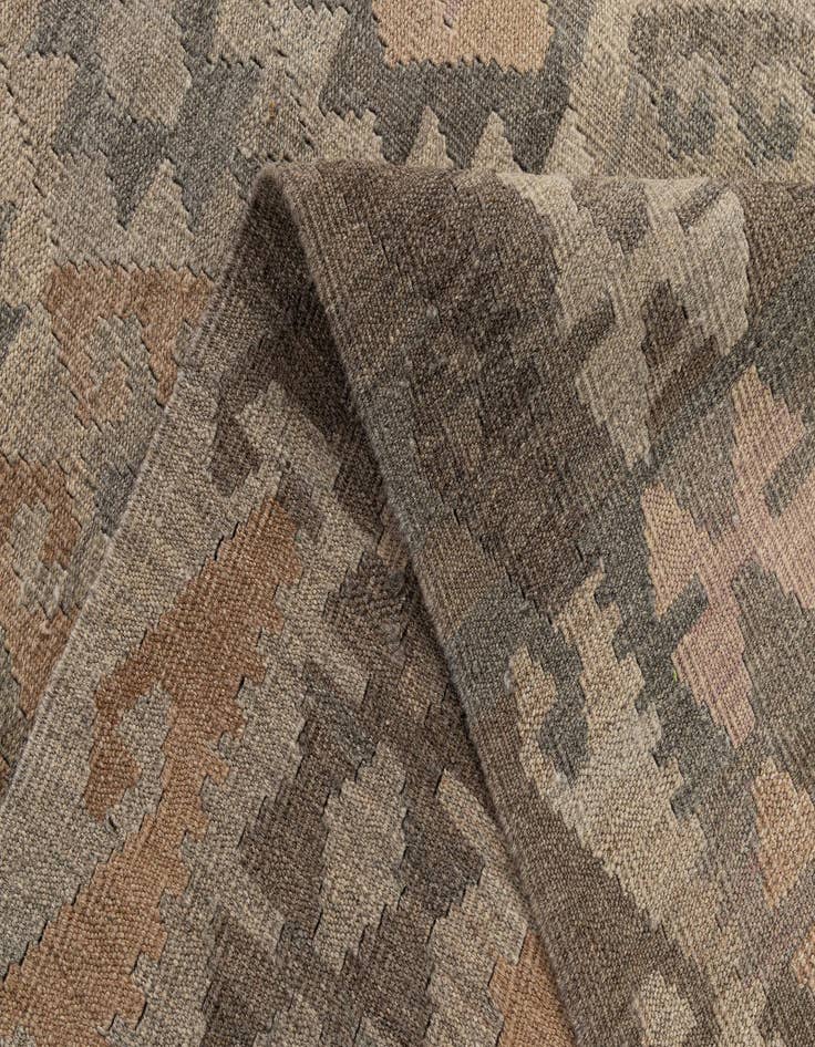 Detail image of 11' 10 x 16' 3  Hand Woven Kilim Maymana Wool Rug