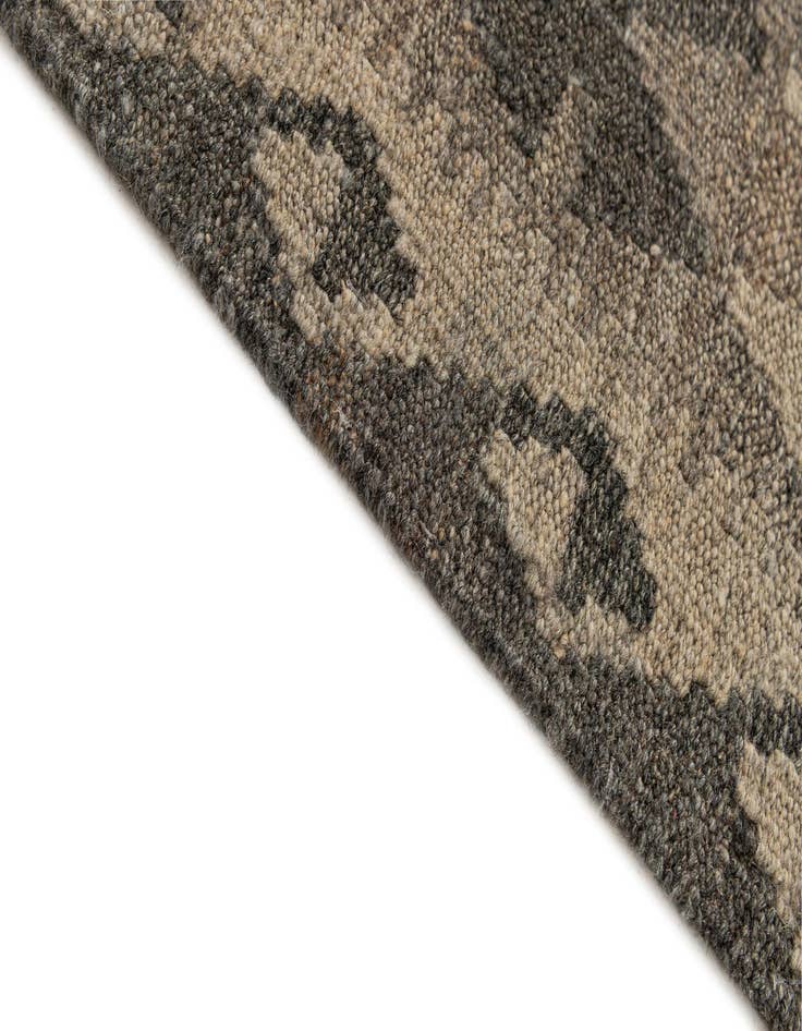 Detail image of 6' 10 x 9' 6 Hand Woven Kilim Maymana Wool Rug