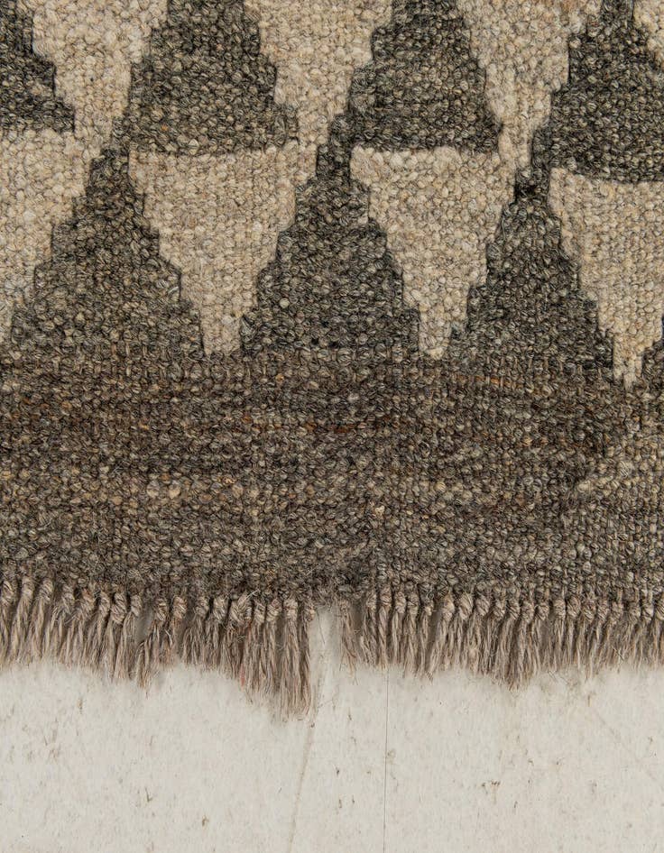 Detail image of 6' 11 x 10' 4  Hand Woven Kilim Maymana Wool Rug