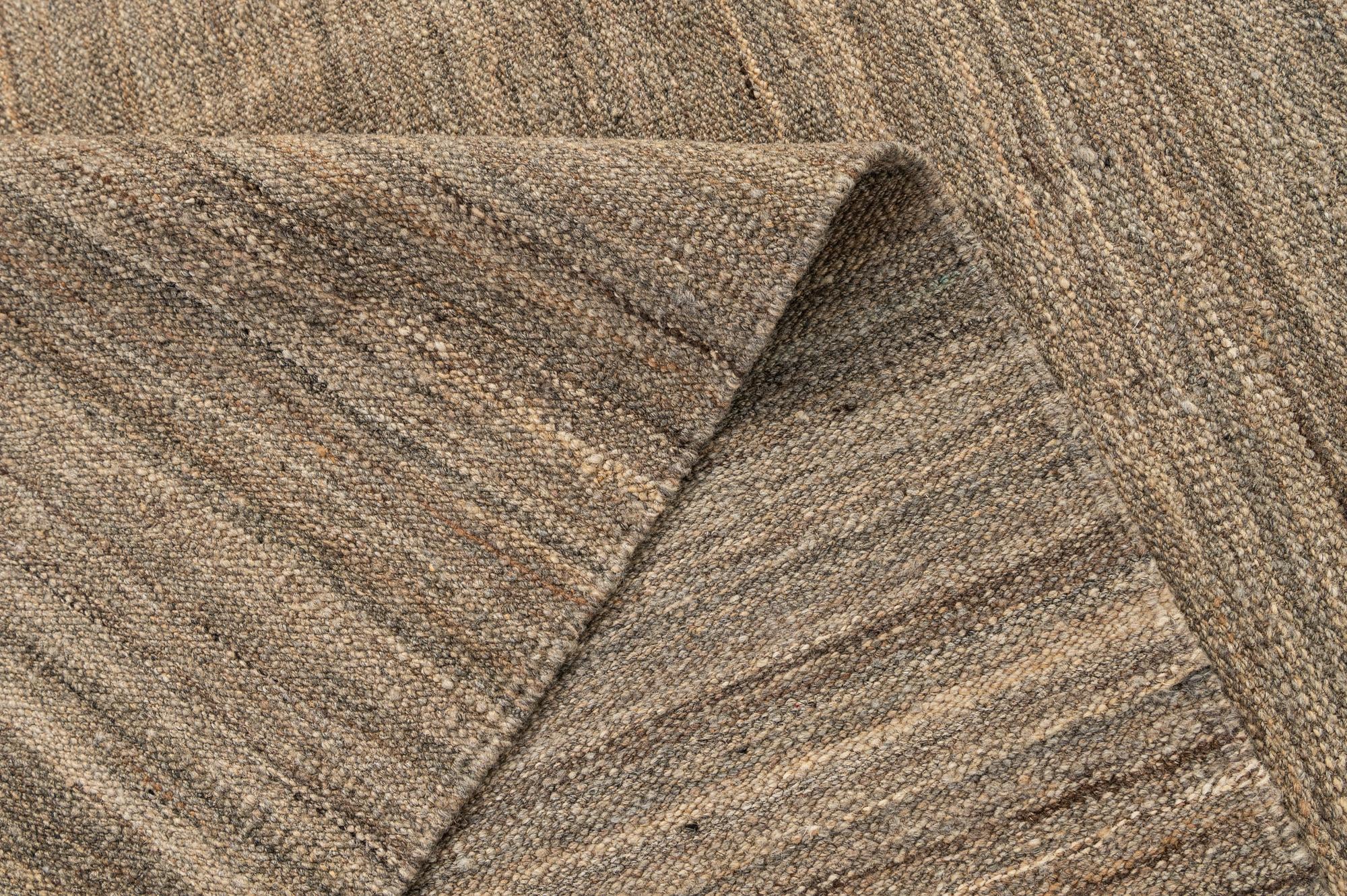 4' x 6' 1 Hand Woven Kilim Modern Wool Rug