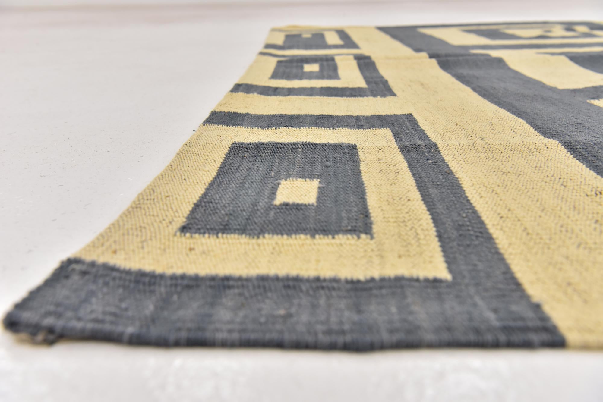 5' x 6' 6 Hand Woven Kilim Modern Wool Rug