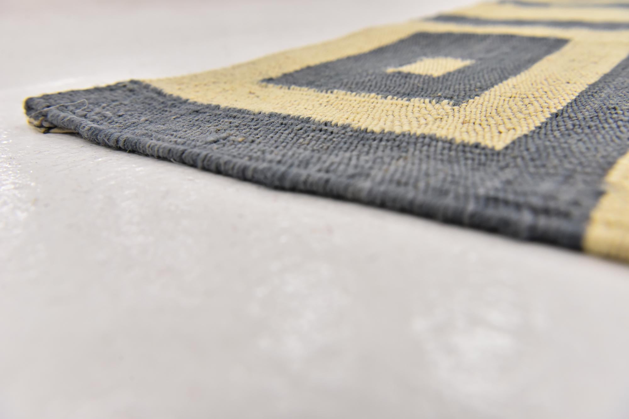 5' x 6' 6 Hand Woven Kilim Modern Wool Rug