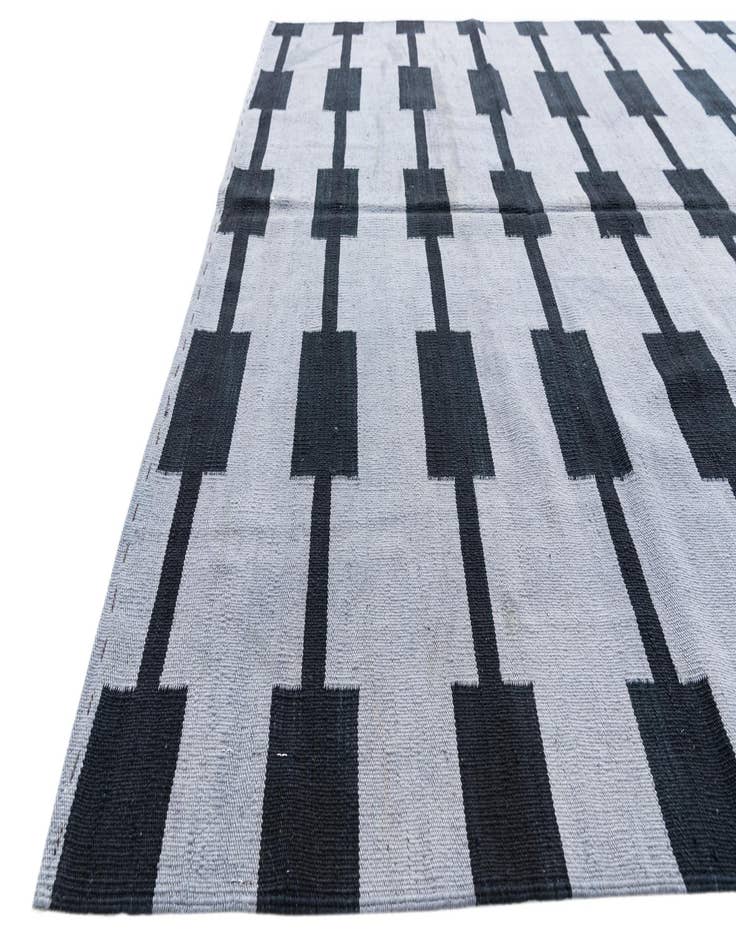 Detail image of 5' 8 x 7' 9  Hand Woven Kilim Modern Wool Rug