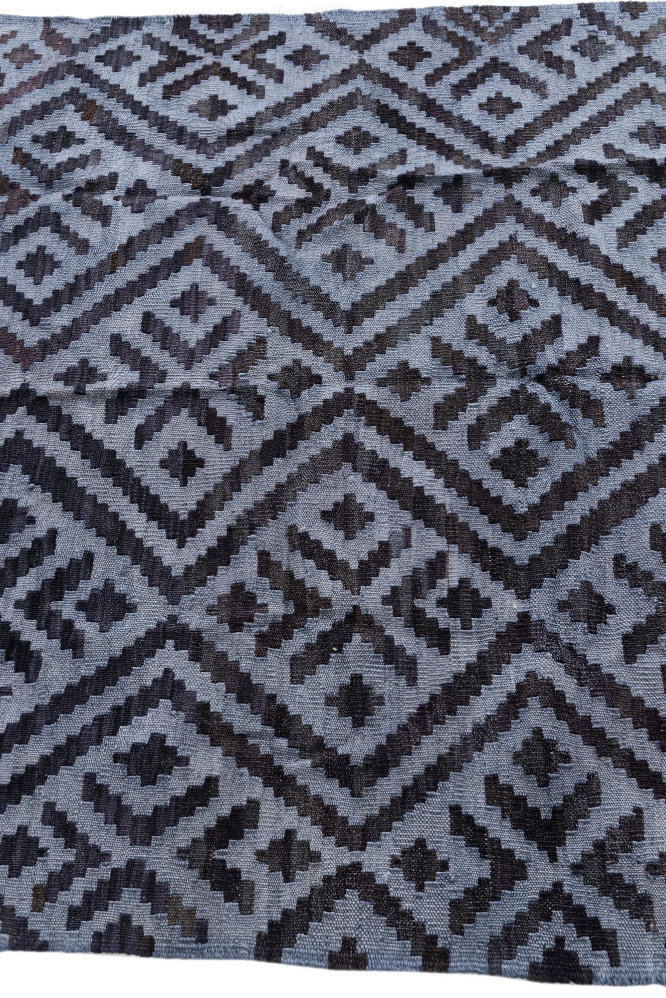 4' x 5' 10 Hand Woven Kilim Modern Wool Rug