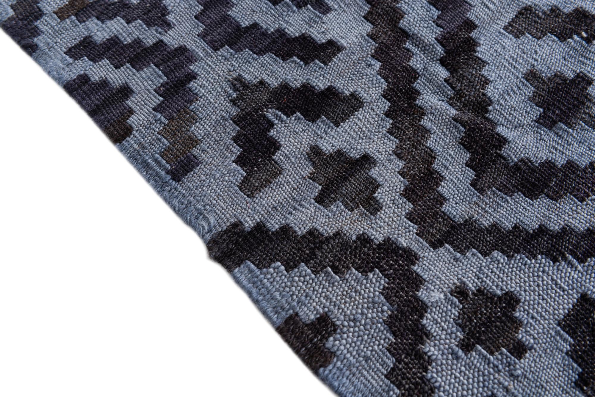 4' x 5' 10 Hand Woven Kilim Modern Wool Rug