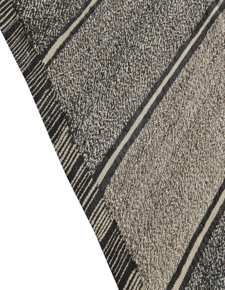 Detail image of 8' 4 x 9' 3 Hand Woven Kilim Modern Wool Rug