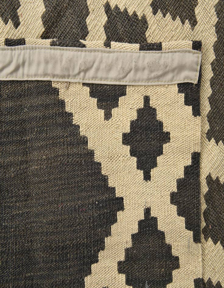 Detail image of 3' 8 x 6'  Hand Woven Kilim Modern Wool Rug