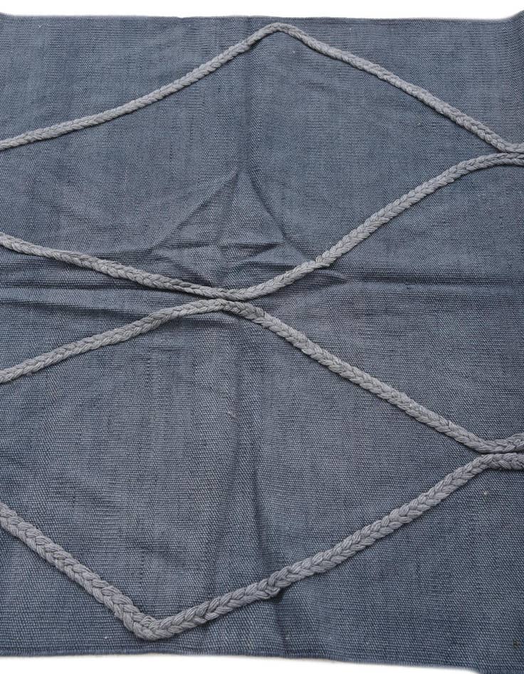 Detail image of 3' 4 x 5'  Hand Woven Kilim Modern Wool Rug