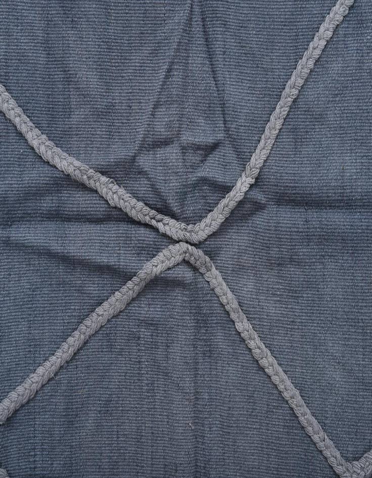 Detail image of 3' 4 x 5'  Hand Woven Kilim Modern Wool Rug