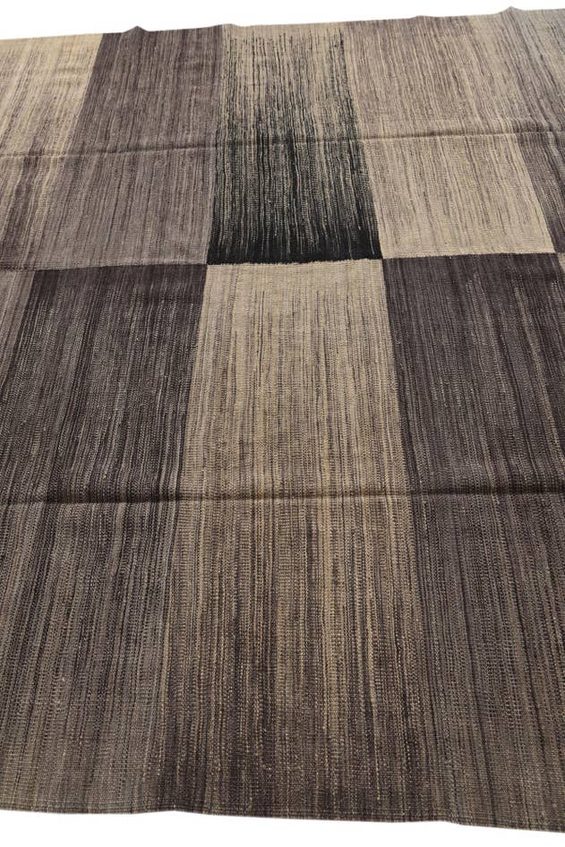 Detail image of 7' 8 x 9' 6 Hand Woven Kilim Modern Wool Rug