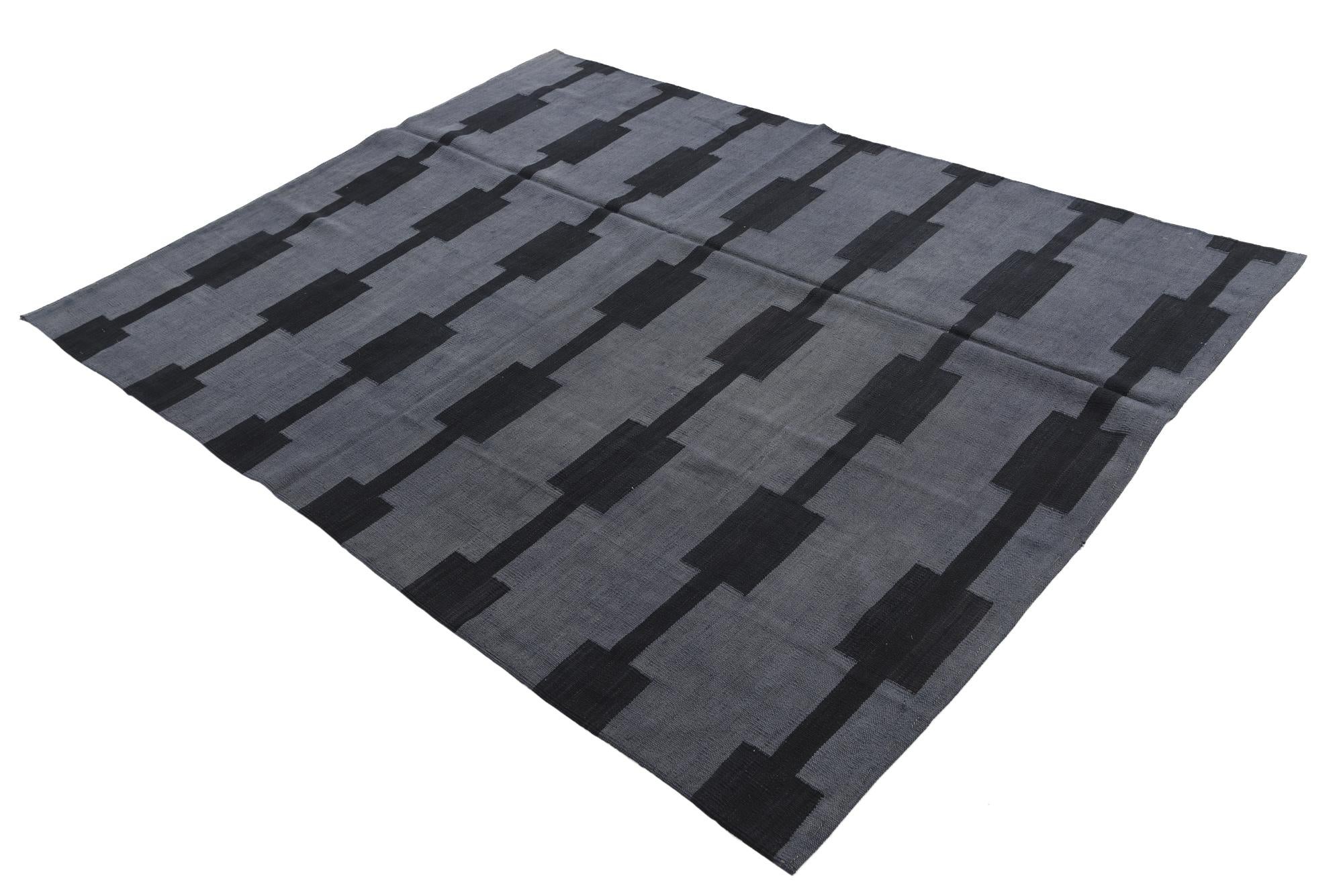 5' 8 x 7' 6 Hand Woven Kilim Modern Wool Rug