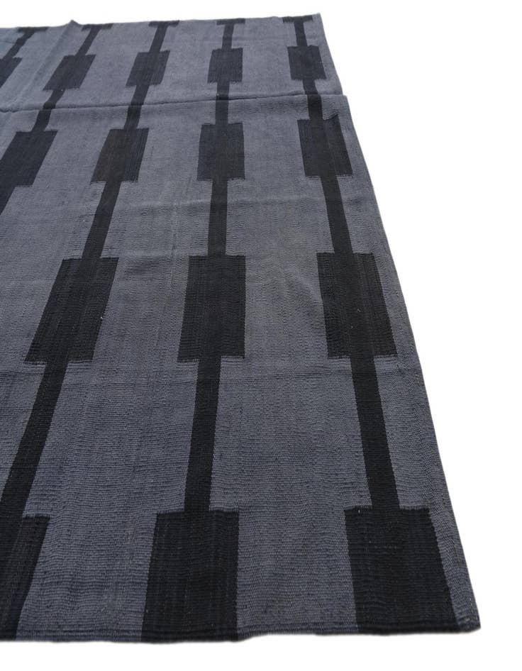 Detail image of 5' 8 x 7' 6 Hand Woven Kilim Modern Wool Rug