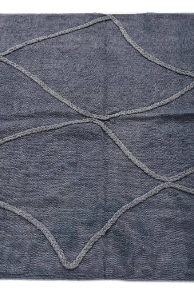 Detail image of 3' 3 x 4' 10 Hand Woven Kilim Modern Wool Rug