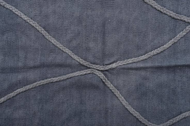 Detail image of 3' 3 x 4' 10 Hand Woven Kilim Modern Wool Rug