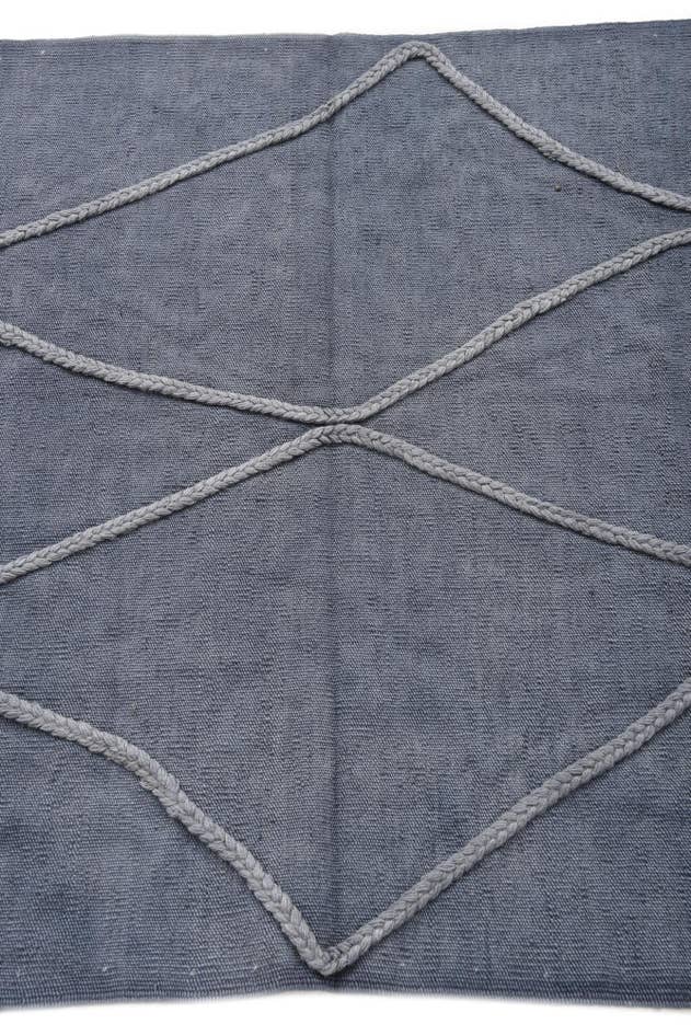 Detail image of 3' 4 x 4' 10 Hand Woven Kilim Modern Wool Rug