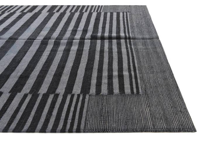 Detail image of 4' 4 x 5' 9 Hand Woven Kilim Modern Wool Rug