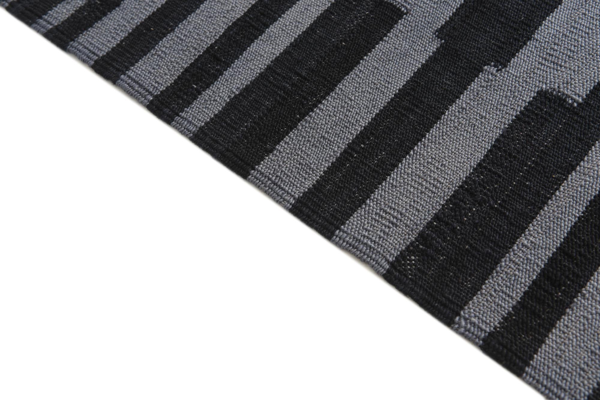 4' 4 x 5' 9 Hand Woven Kilim Modern Wool Rug