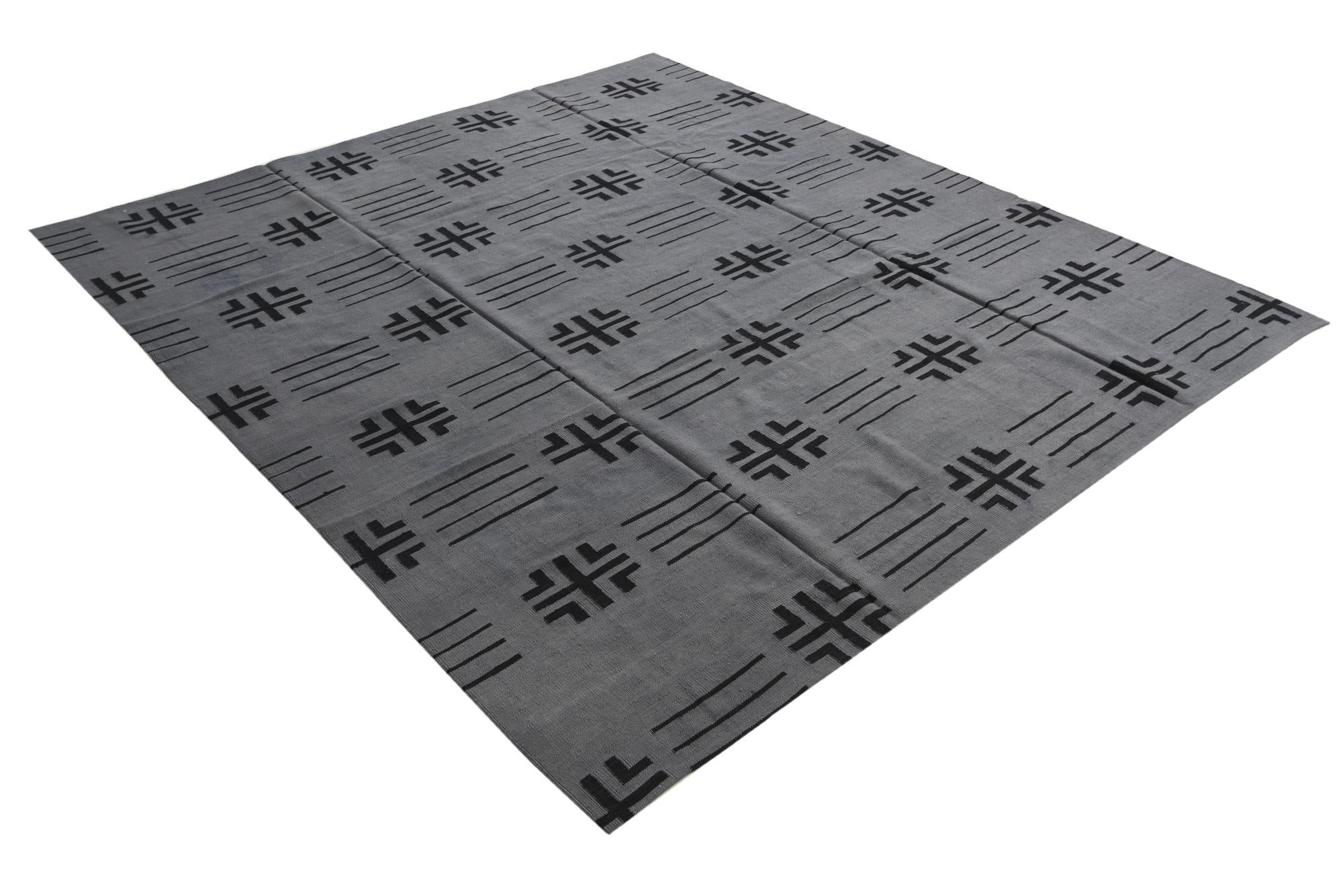 8' 5 x 9' 7 Hand Woven Kilim Modern Wool Rug