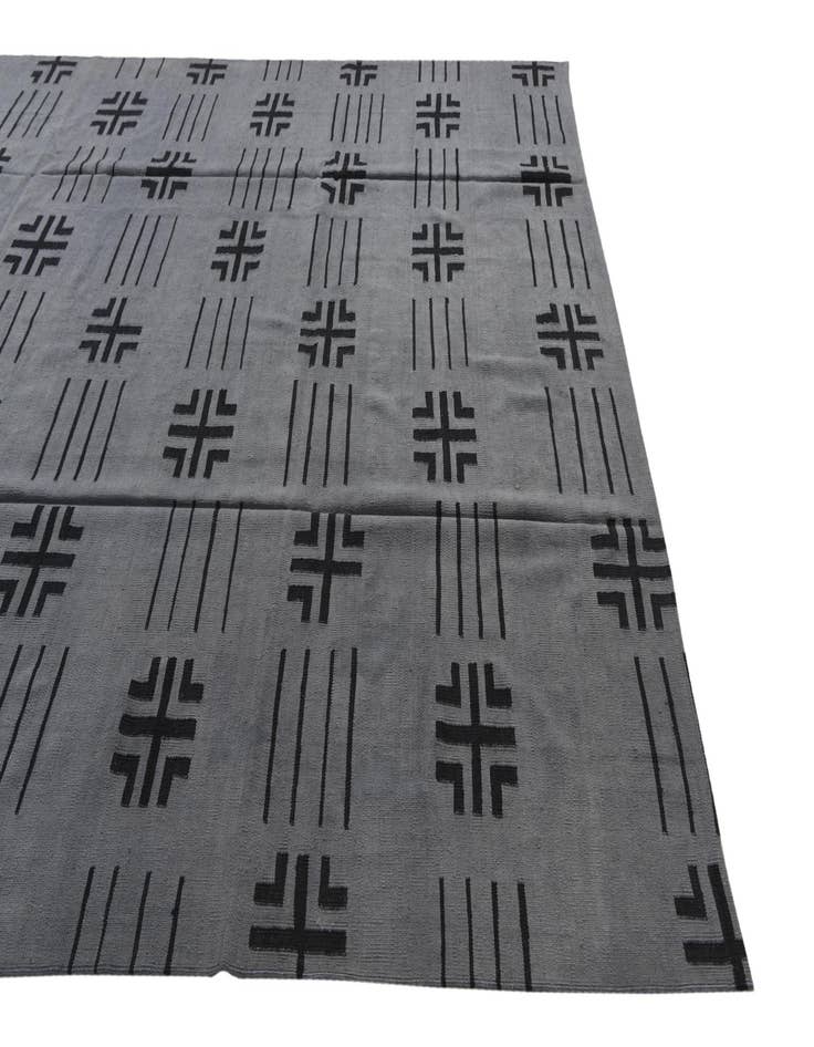 Detail image of 8' 5 x 9' 7  Hand Woven Kilim Modern Wool Rug