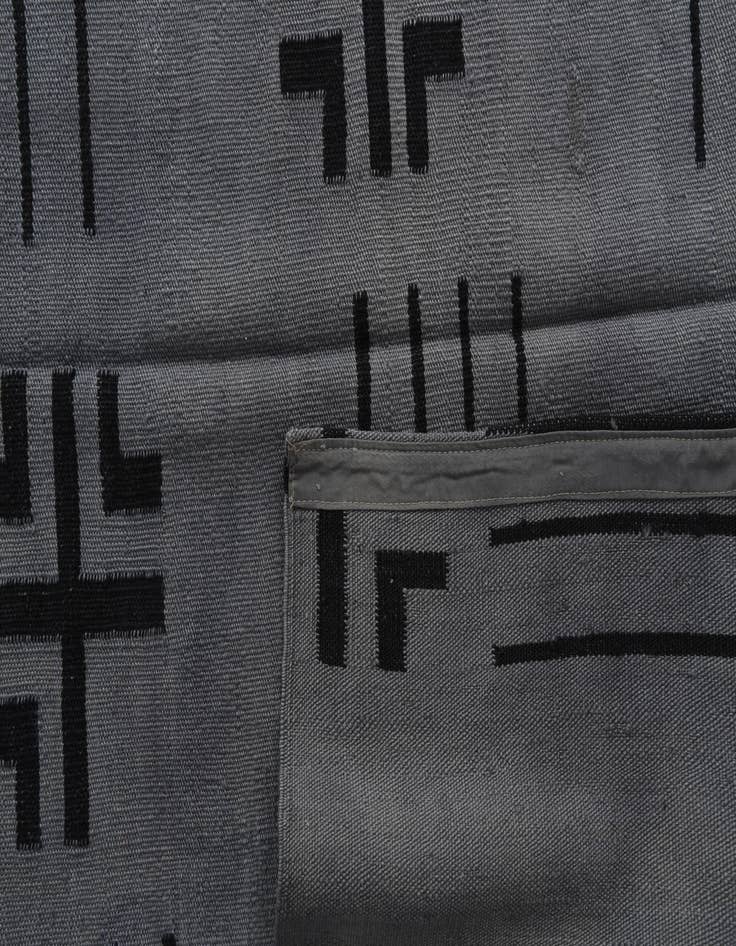 Detail image of 8' 5 x 9' 7  Hand Woven Kilim Modern Wool Rug
