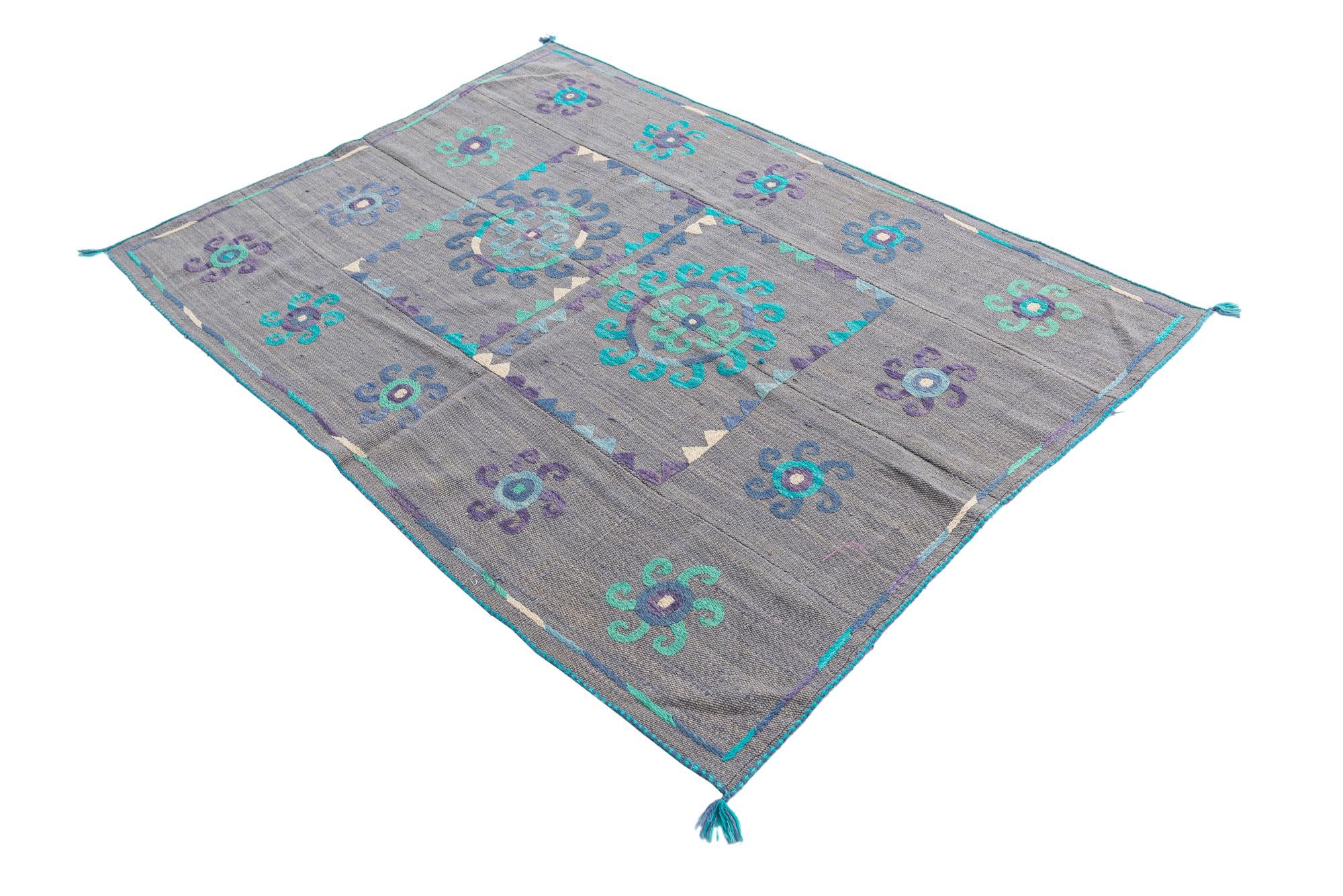 4' 1 x 5' 6 Hand Woven Kilim Suzani Wool Rug