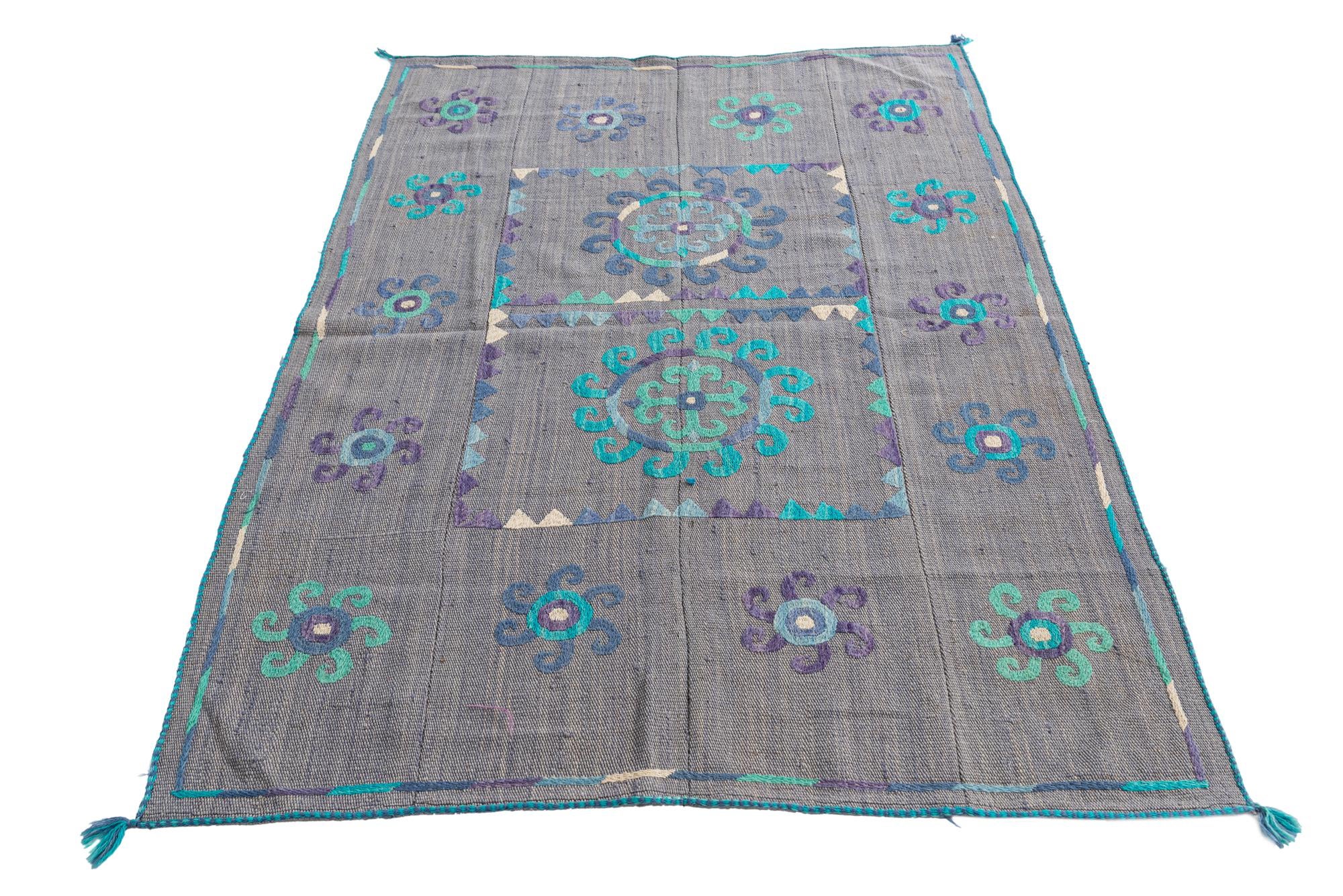 4' 1 x 5' 6 Hand Woven Kilim Suzani Wool Rug