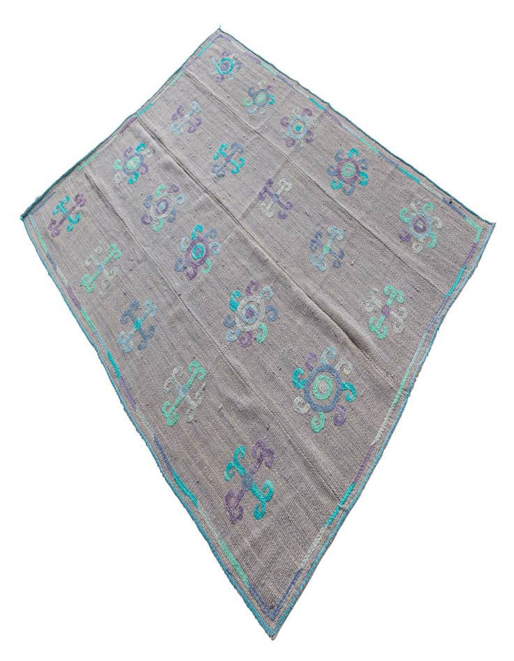 Detail image of 4' 3 x 5' 5 Hand Woven Kilim Suzani Wool Rug