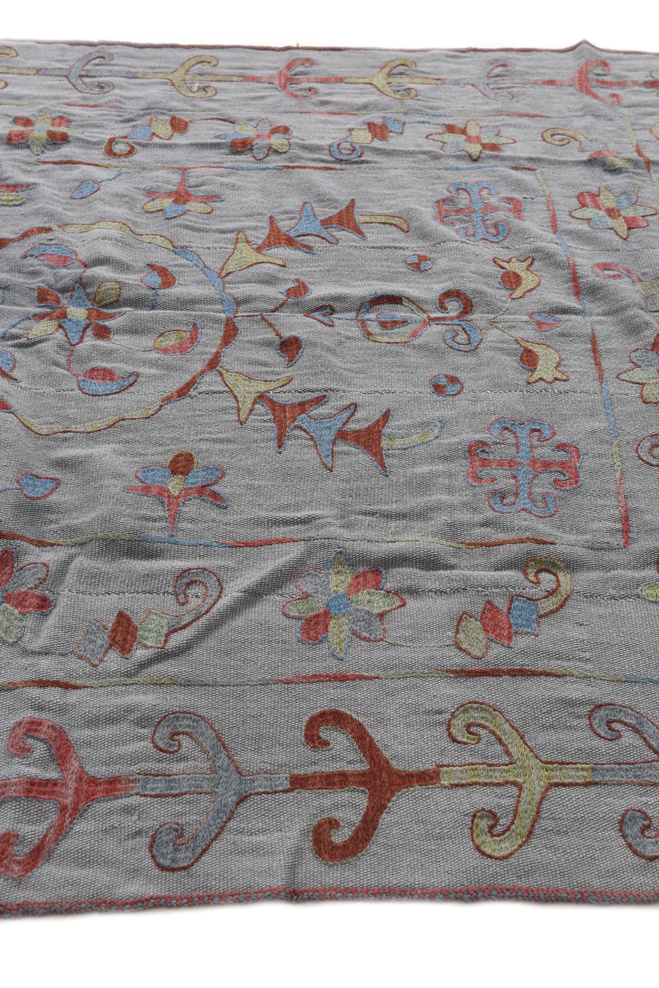 5' 9 x 7' 8 Hand Woven Kilim Suzani Wool Rug