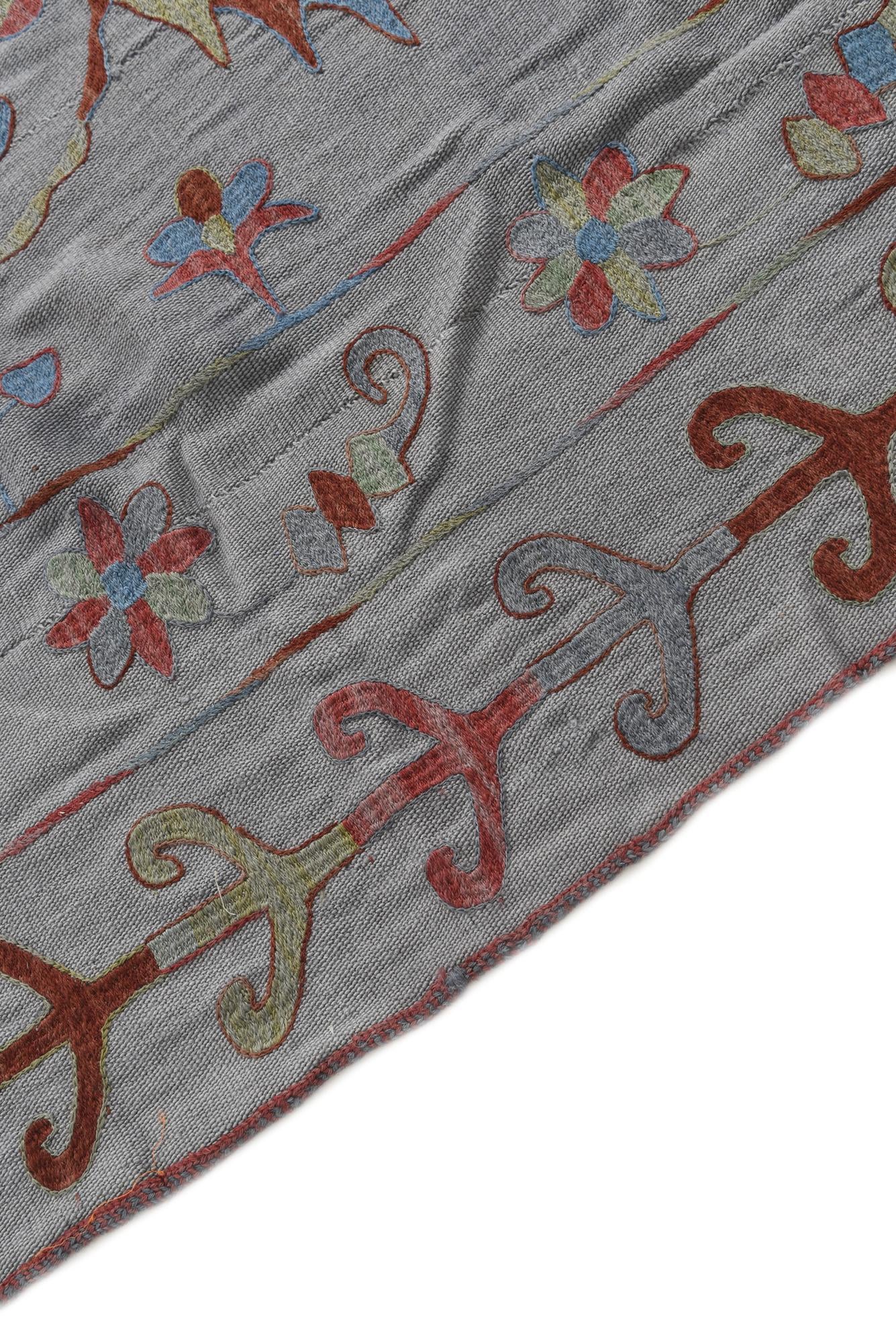 5' 9 x 7' 8 Hand Woven Kilim Suzani Wool Rug