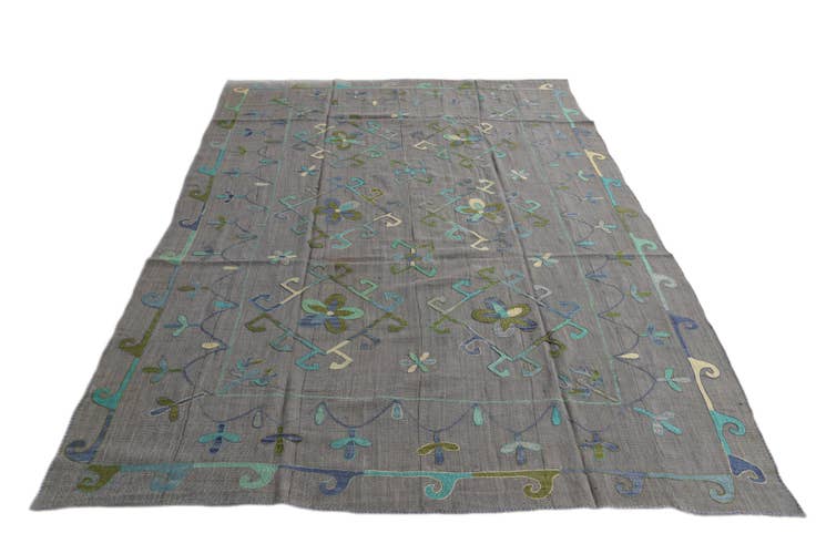 Detail image of 6' 9 x 9' 5 Hand Woven Kilim Suzani Wool Rug