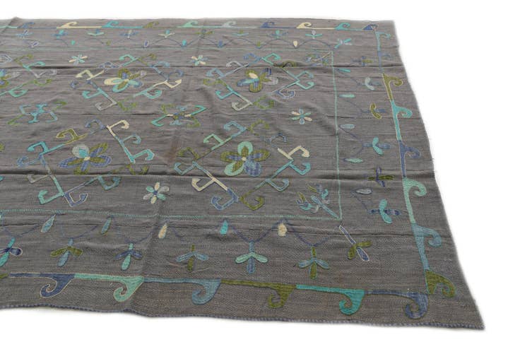 Detail image of 6' 9 x 9' 5 Hand Woven Kilim Suzani Wool Rug