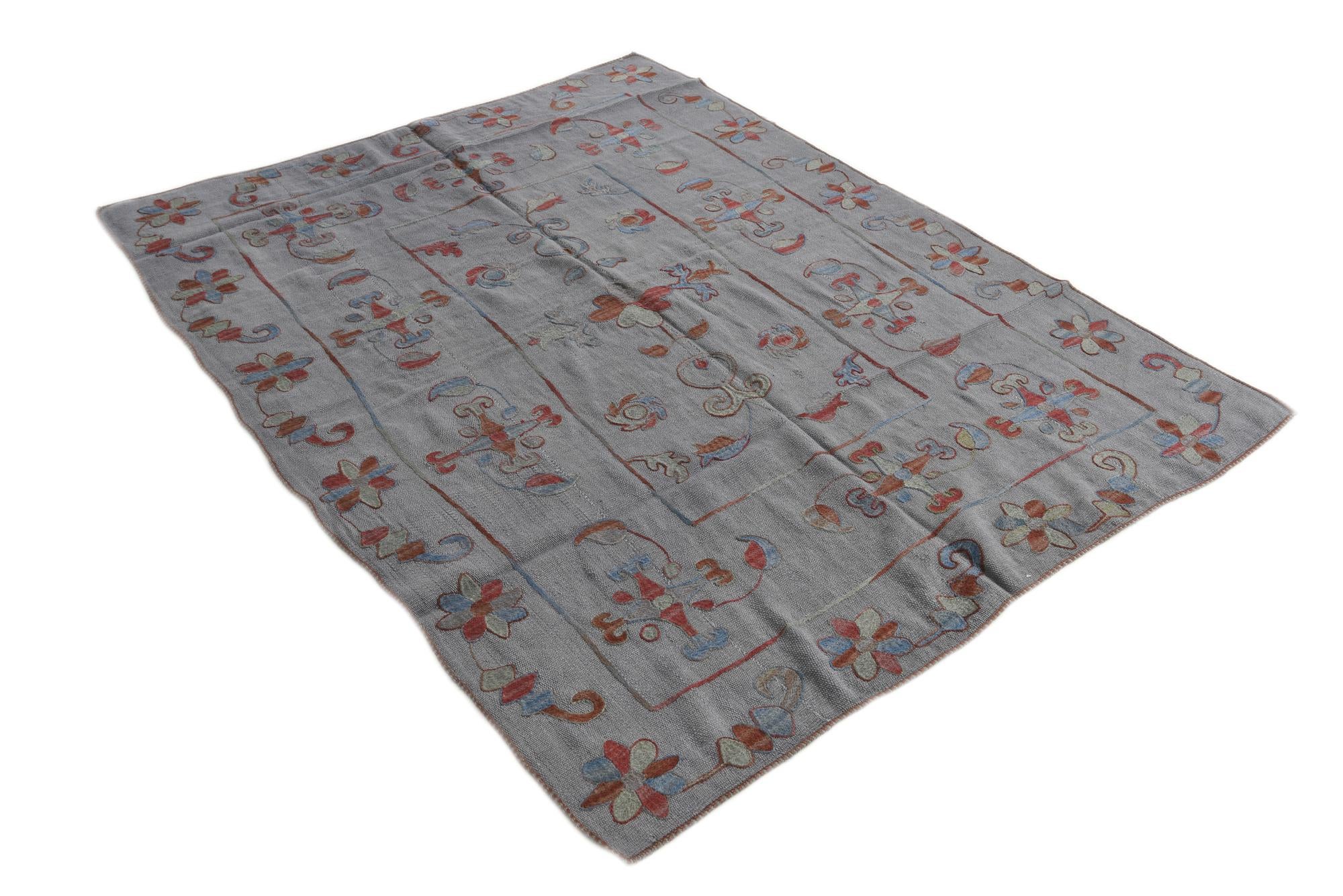 5' 1 x 6' 6 Hand Woven Kilim Suzani Wool Rug