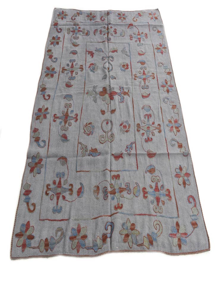 Detail image of 5' 1 x 6' 6  Hand Woven Kilim Suzani Wool Rug