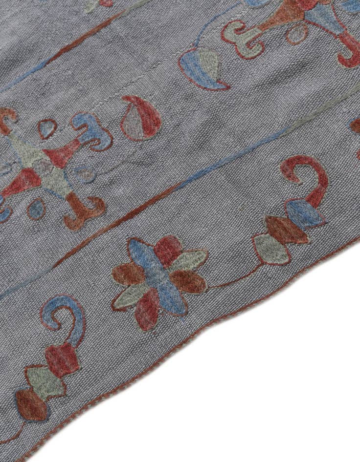 Detail image of 5' 1 x 6' 6  Hand Woven Kilim Suzani Wool Rug