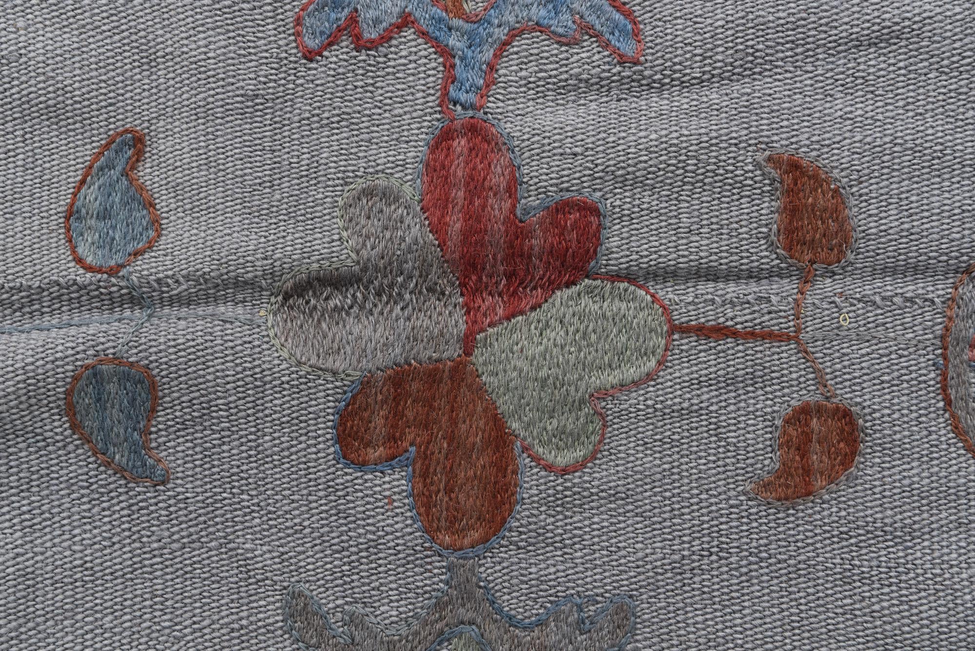5' 1 x 6' 6 Hand Woven Kilim Suzani Wool Rug