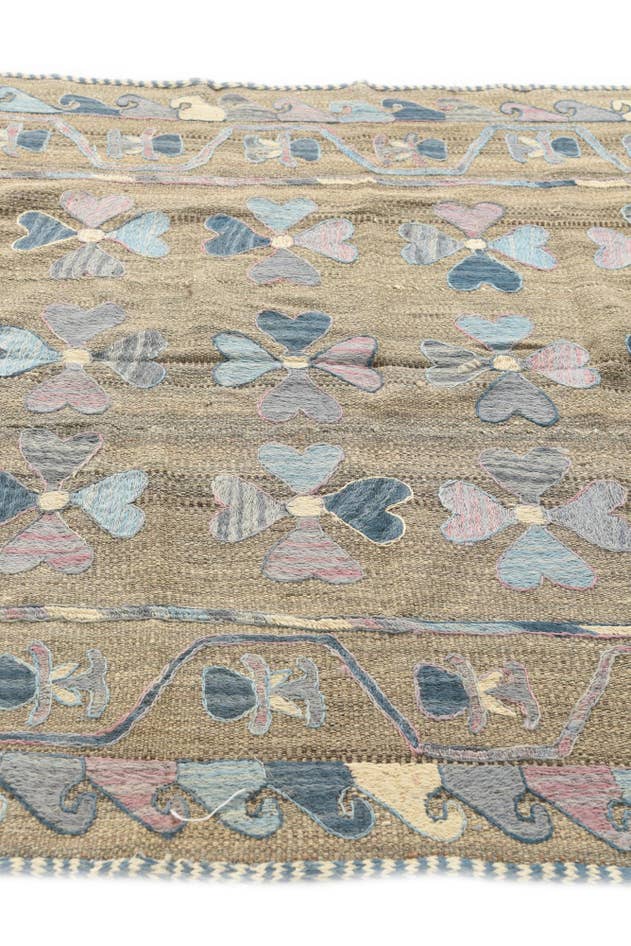 Detail image of 4' 8 x 7' 2 Hand Woven Kilim Suzani Wool Rug