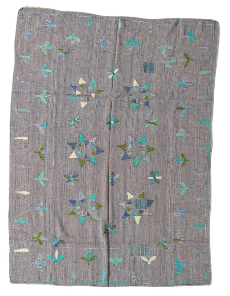 Detail image of 5' 5 x 7' 7 Hand Woven Kilim Suzani Wool Rug