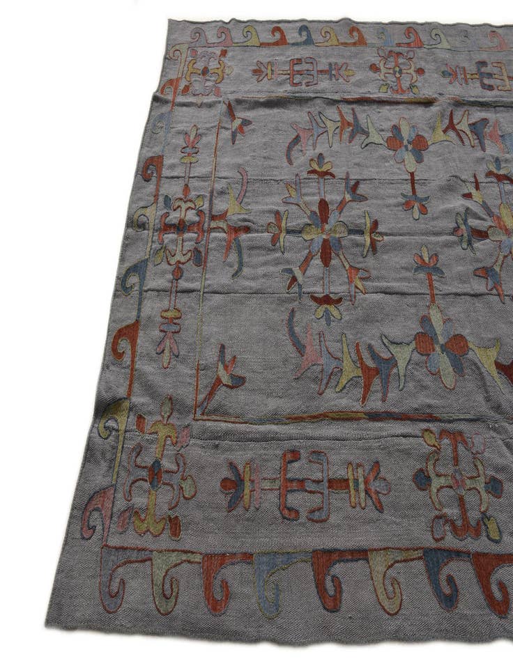 Detail image of 5' 4 x 7' 1  Hand Woven Kilim Suzani Wool Rug