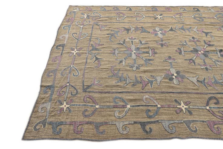 Detail image of 5' 7 x 7' 2 Hand Woven Kilim Suzani Wool Rug