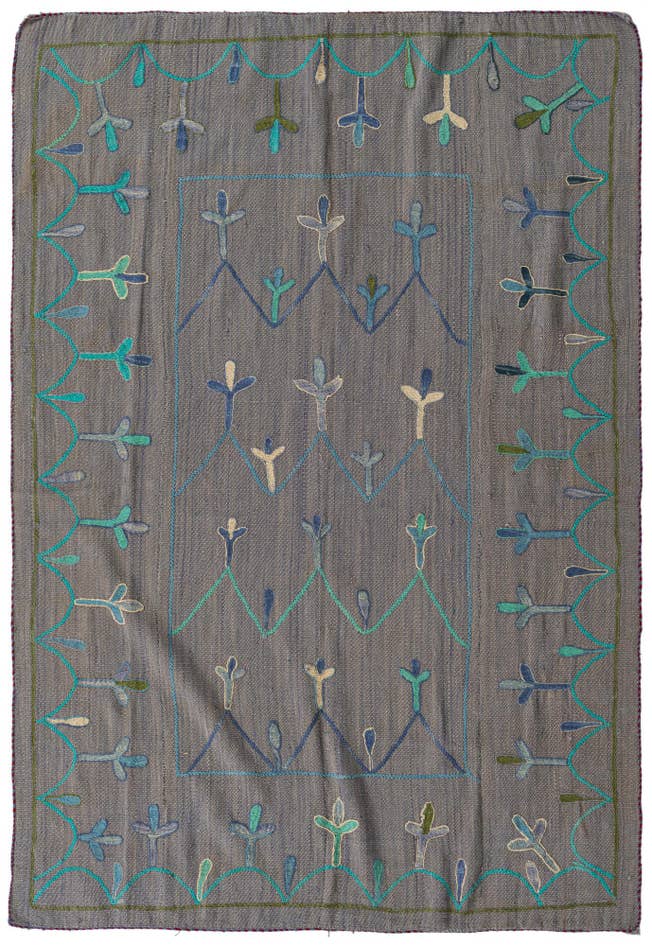 Detail image of 4' 7 x 6' 9 Hand Woven Kilim Suzani Wool Rug