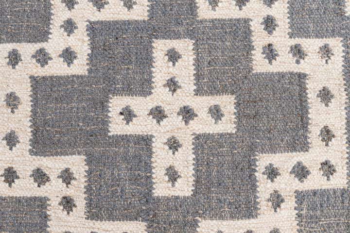 4' 2 x 6' 1 Hand Woven Kilim Wool Rug