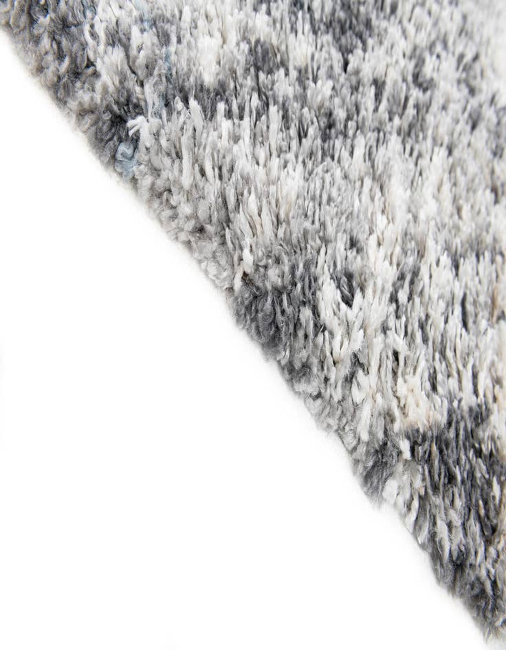 Detail image of 5' 3 x 7' 9 Lagom Shag Rug