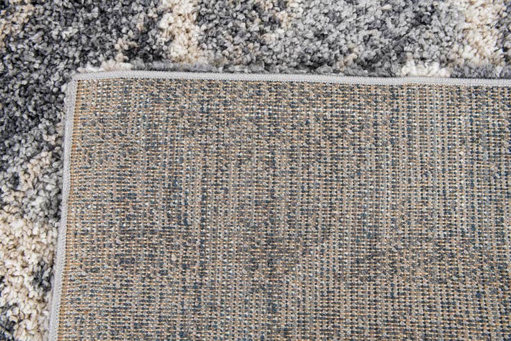 Detail image of 5' 4 x 7' 7 Lagom Shag Rug