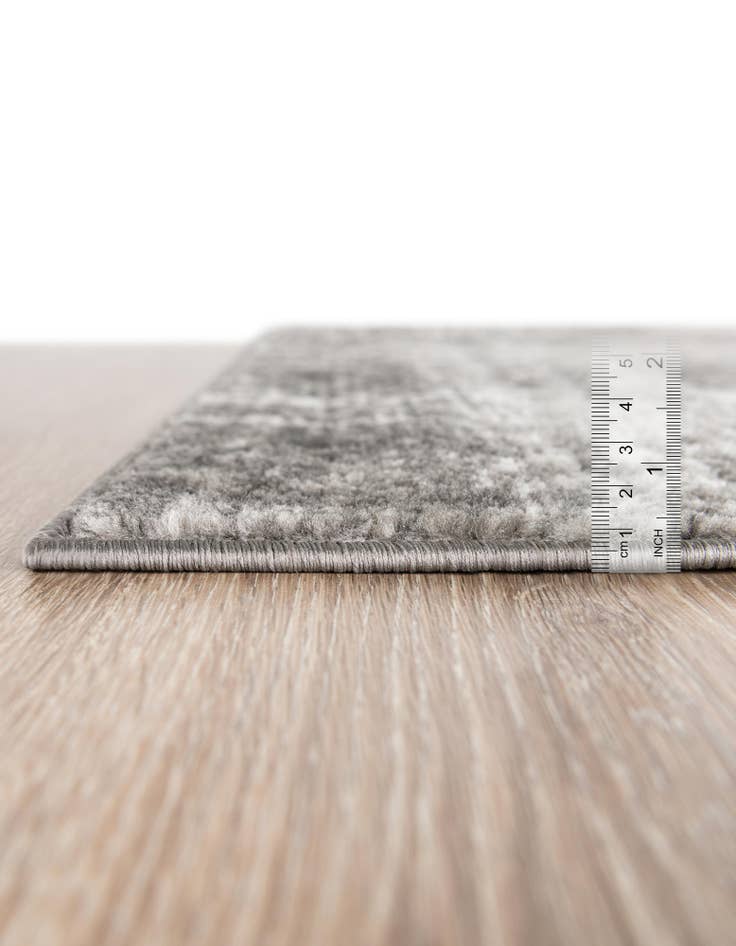 Detail image of 5' 3 x 8' Laguna Rug