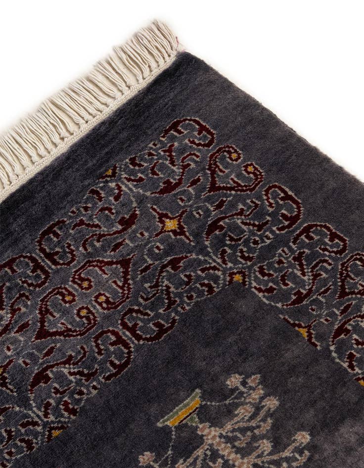 Detail image of 4' x 5' 10  Hand Knotted Lahour Oriental Wool Rug